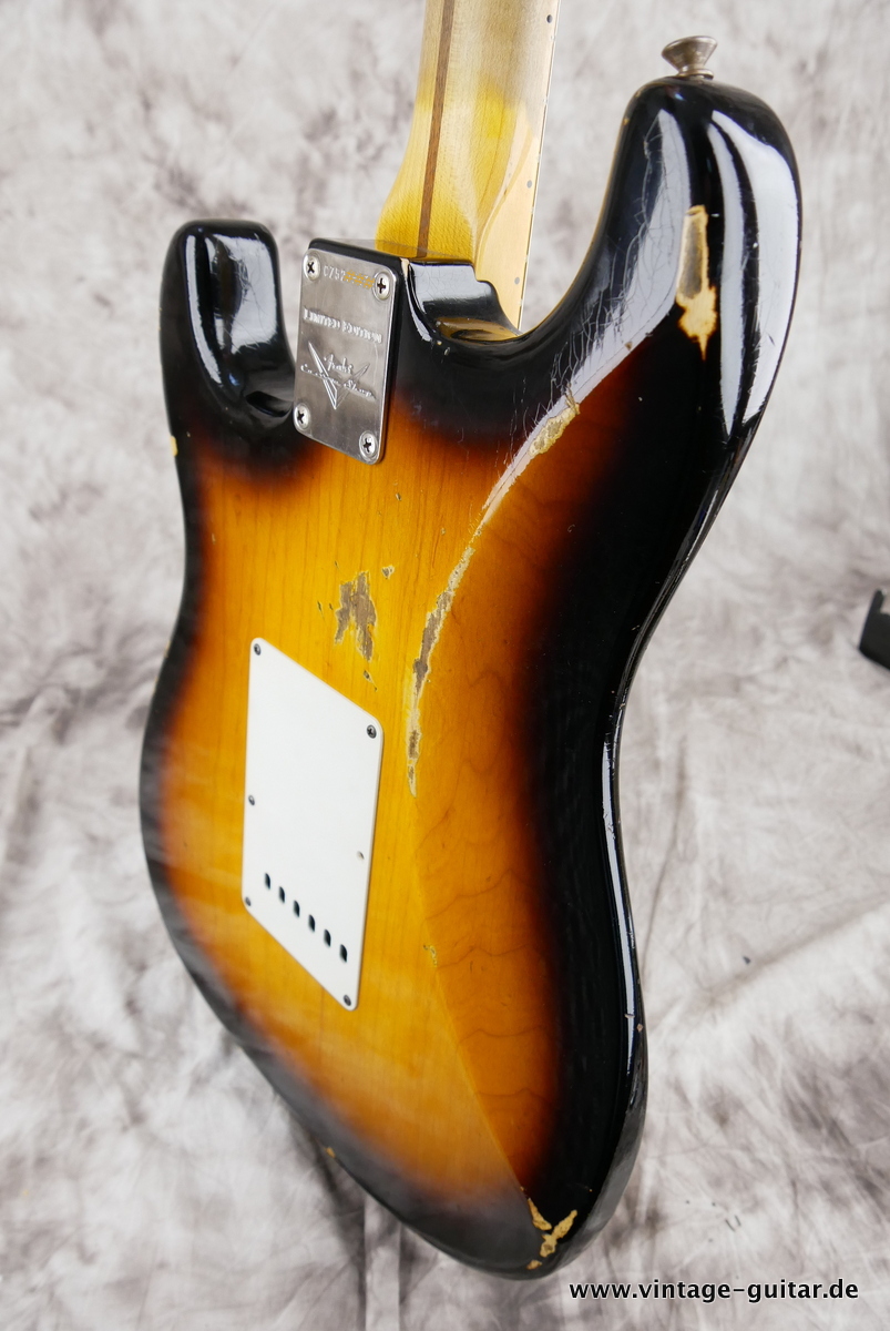 Fender_Stratocaster_Custom_Shop_55 Relic_limited_edition_sunburst_2015-008.JPG